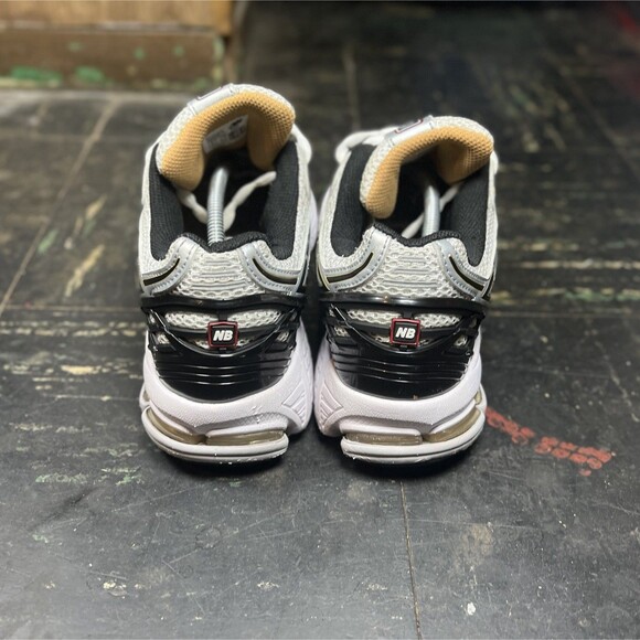 New Balance 1906R White Metallic Gold Running Shoes Size 9.5 - Picture 5 of 7